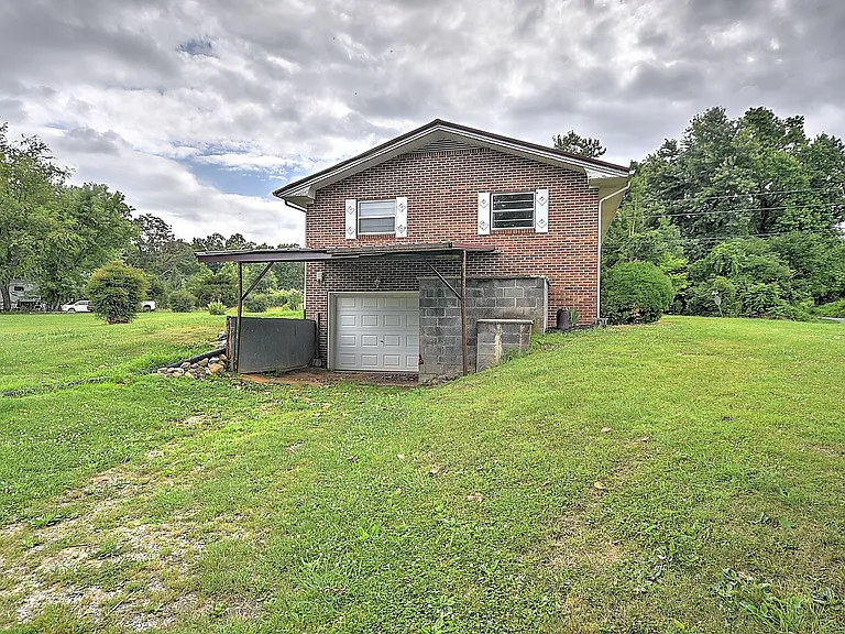945 Bishop Loop — Photo 22