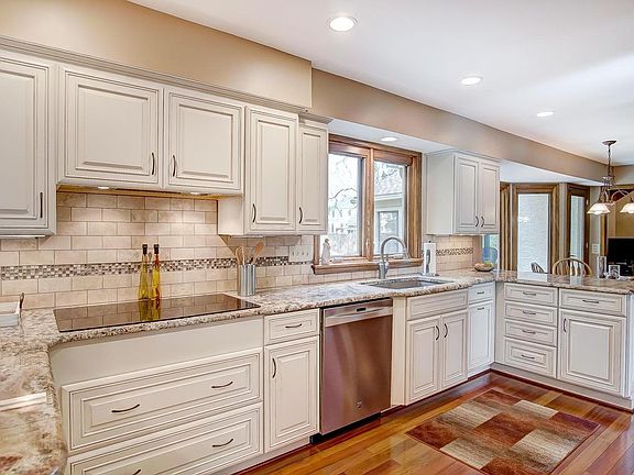 5th image of 4569 Benderton Ct
