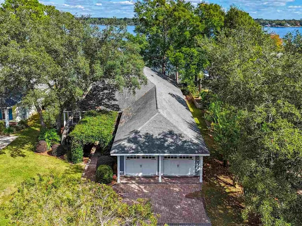 3926 Plantation Cove Ct, Milton, FL 32583