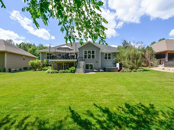 4th image of 1126 Folkestone Dr