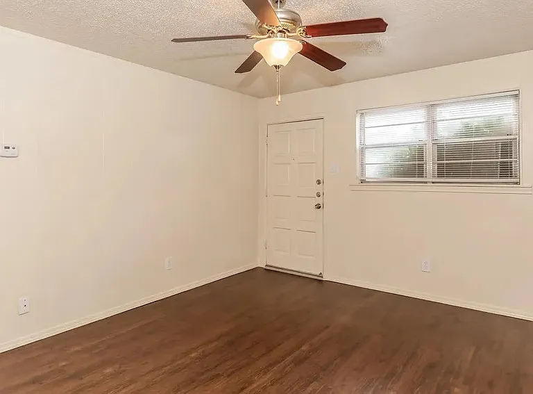 Parkside Apartments — Photo 35