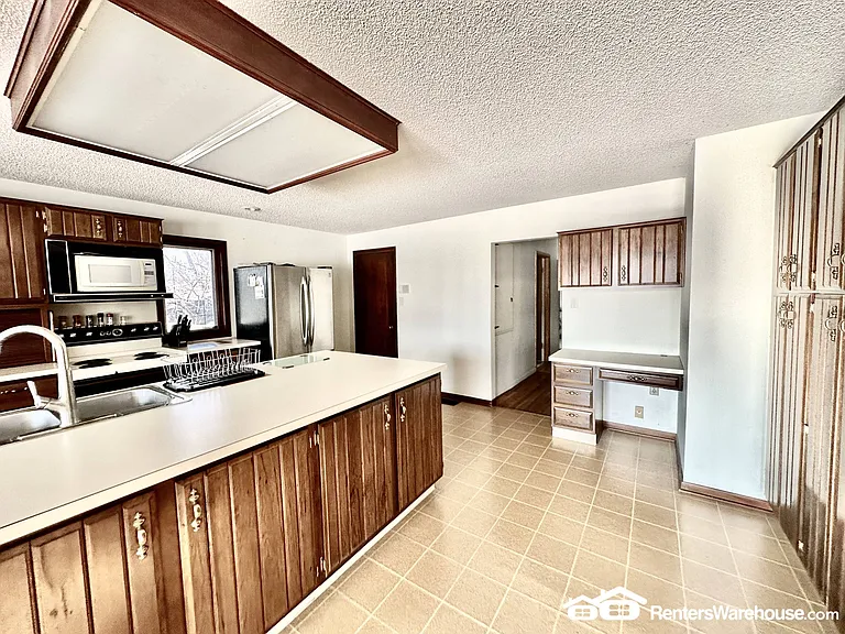 3006 Fleur Dr — Photo 7