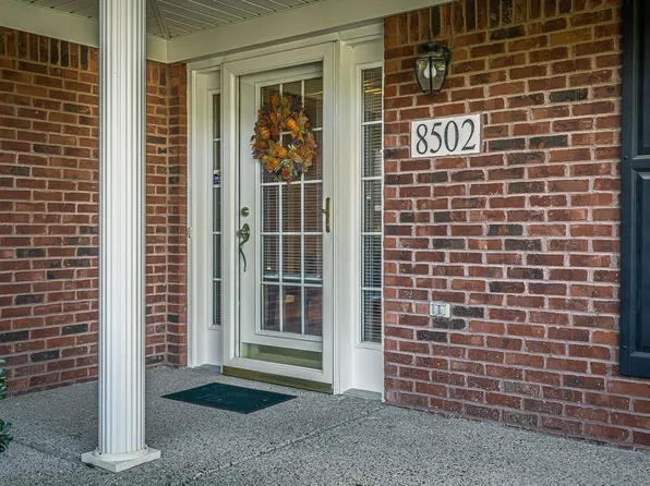 8502 Aspen Glen Way, Louisville, KY 40228