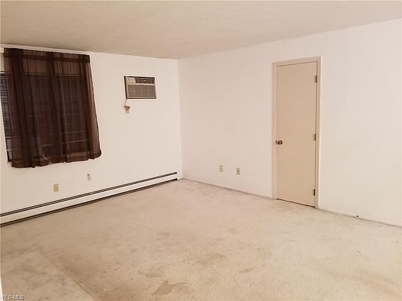 2nd image of 102 Carter Cir APT 3