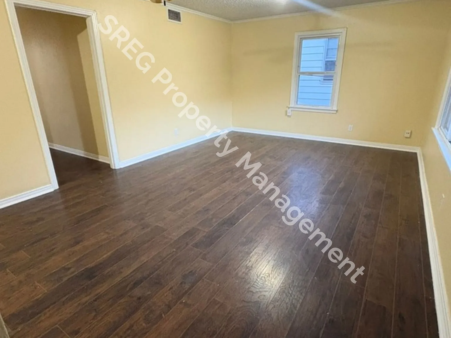 3 bed, 1.5 bath, 1215 sqft, $1,125 — Photo 2