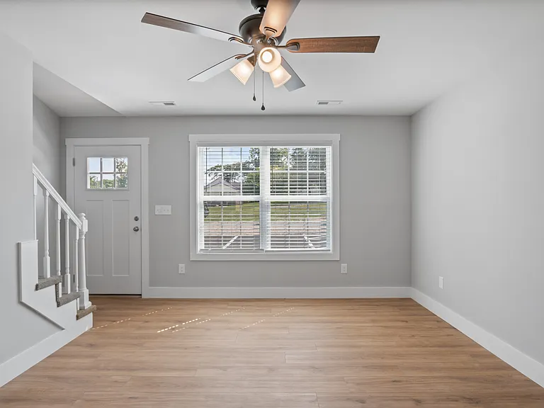 1815 Old Jacksboro Hwy #1 — Photo 10