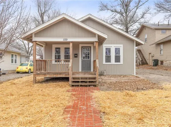 1129 Parker Ave, Osawatomie, KS 66064