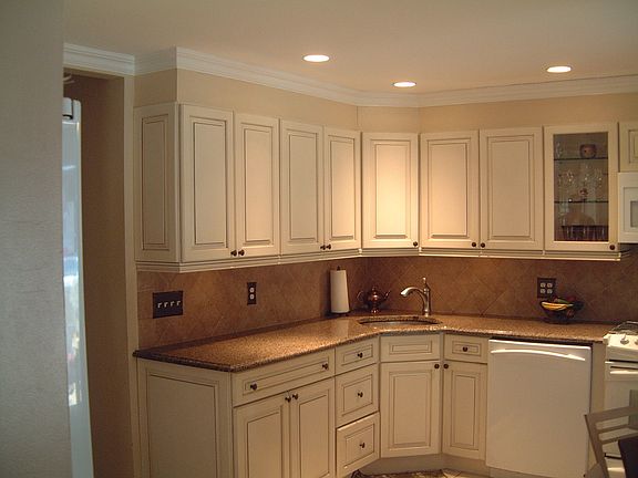 4th image of 122 Norwalk Ave
