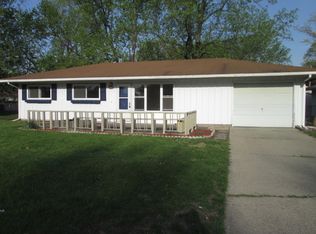 2511 Lawndale Dr, Champaign, IL