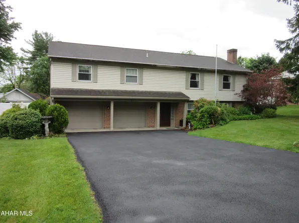 126 Maple St, Hollidaysburg, PA 16648