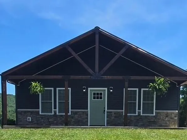 364 Carolina Ave #2, Marion, NC 28752
