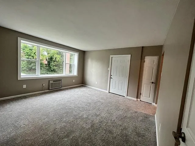 140 Garfield Rd #3 — Photo 9