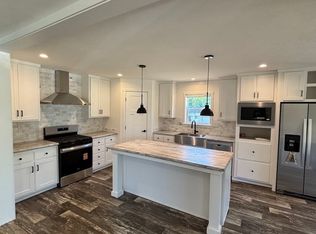 3 Rose Ln, Sturbridge, MA 01566