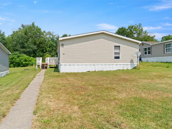 506 Squirrel Dr, Erie, PA 16509