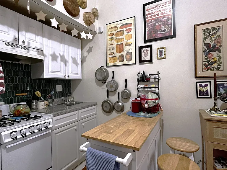 34 W 86th St #4D — Photo 3
