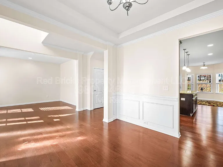 4860 Pepper Dr — Photo 6