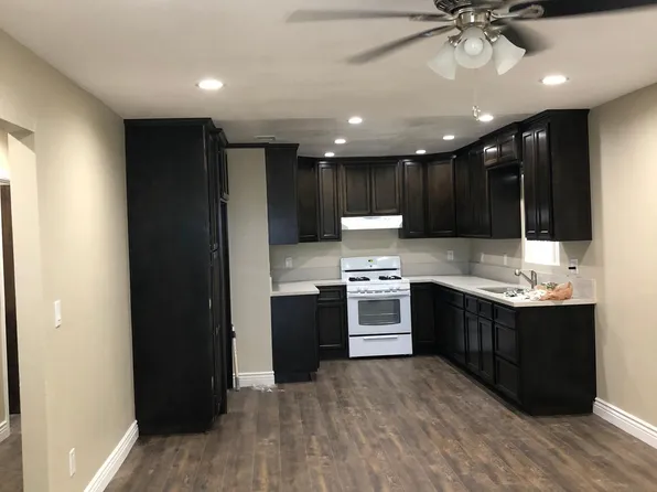 870 Charles Ln APT 3, Porterville, CA 93257