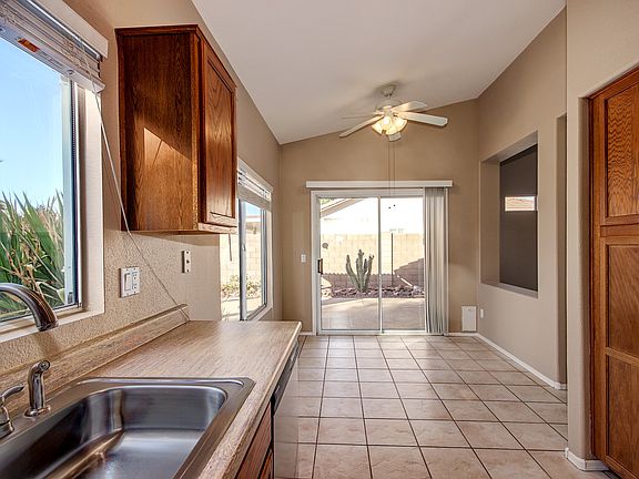 3rd image of 17606 N Larkspur Ln