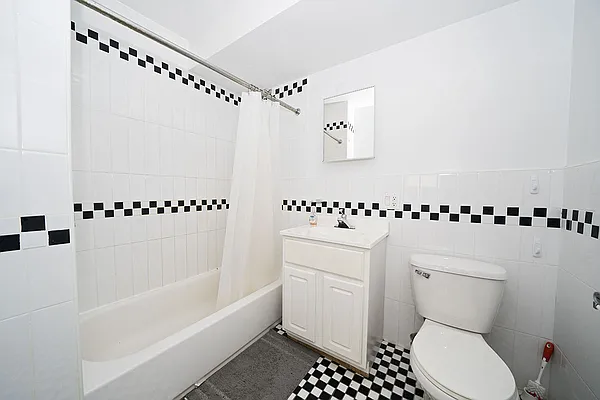 Rented by Level Group | media 17