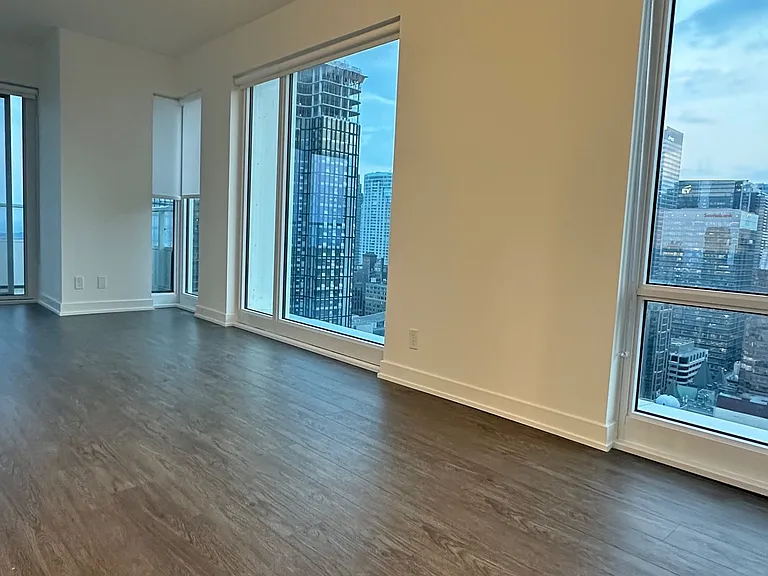 88 Queen St E #3910 — Photo 15