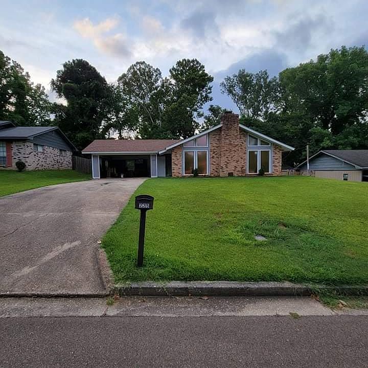 1st image of 225 High Hill Dr