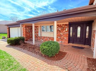 42021 Banbury Ct, Northville, MI 48168
