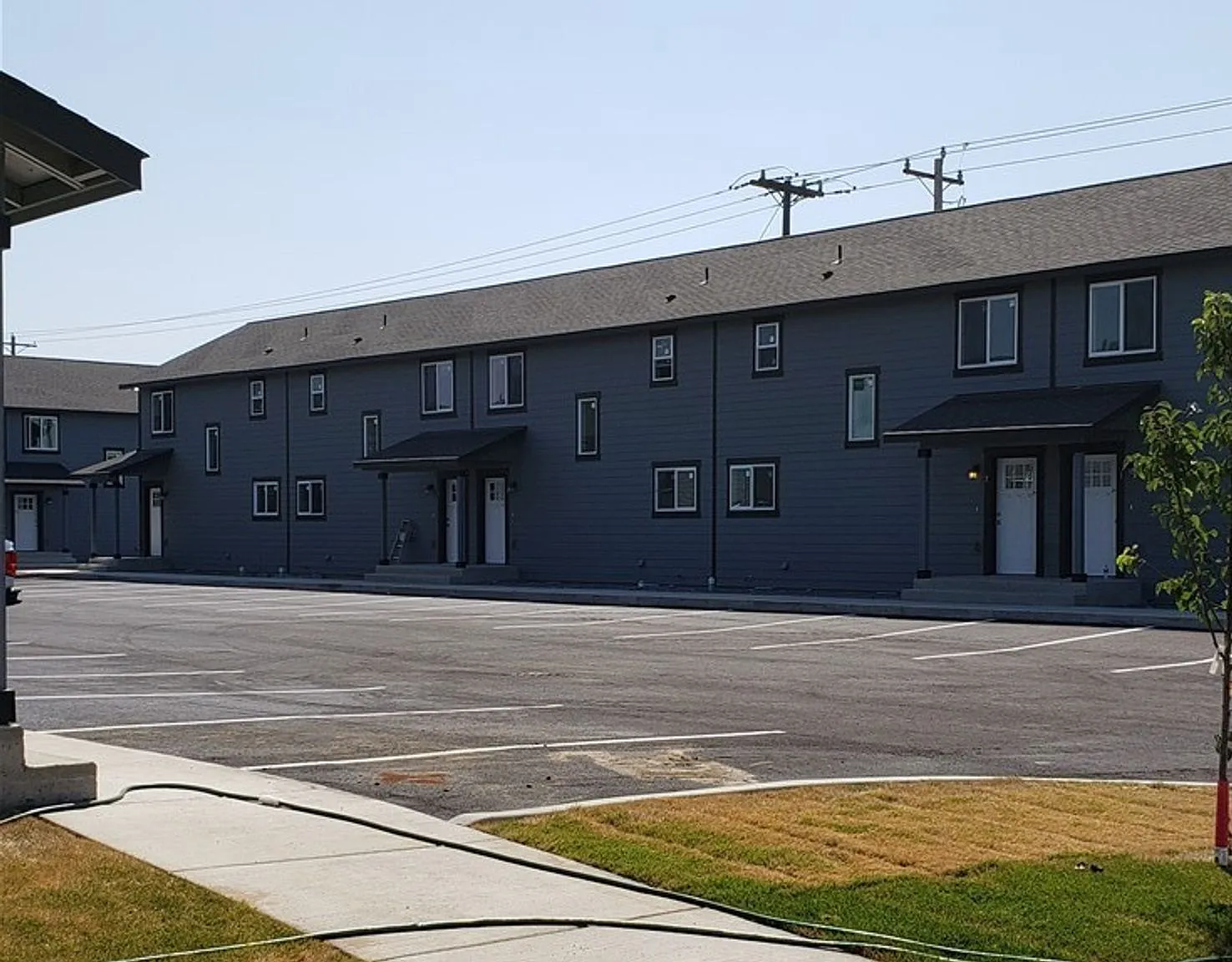 3-bedroom, 2.5-bath townhouse — Photo 2