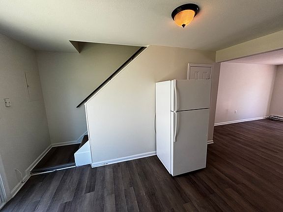 4th image of 517 Aiken Ave #527