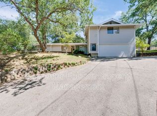 211 Sandy Ct, Diamond Springs, CA 95619