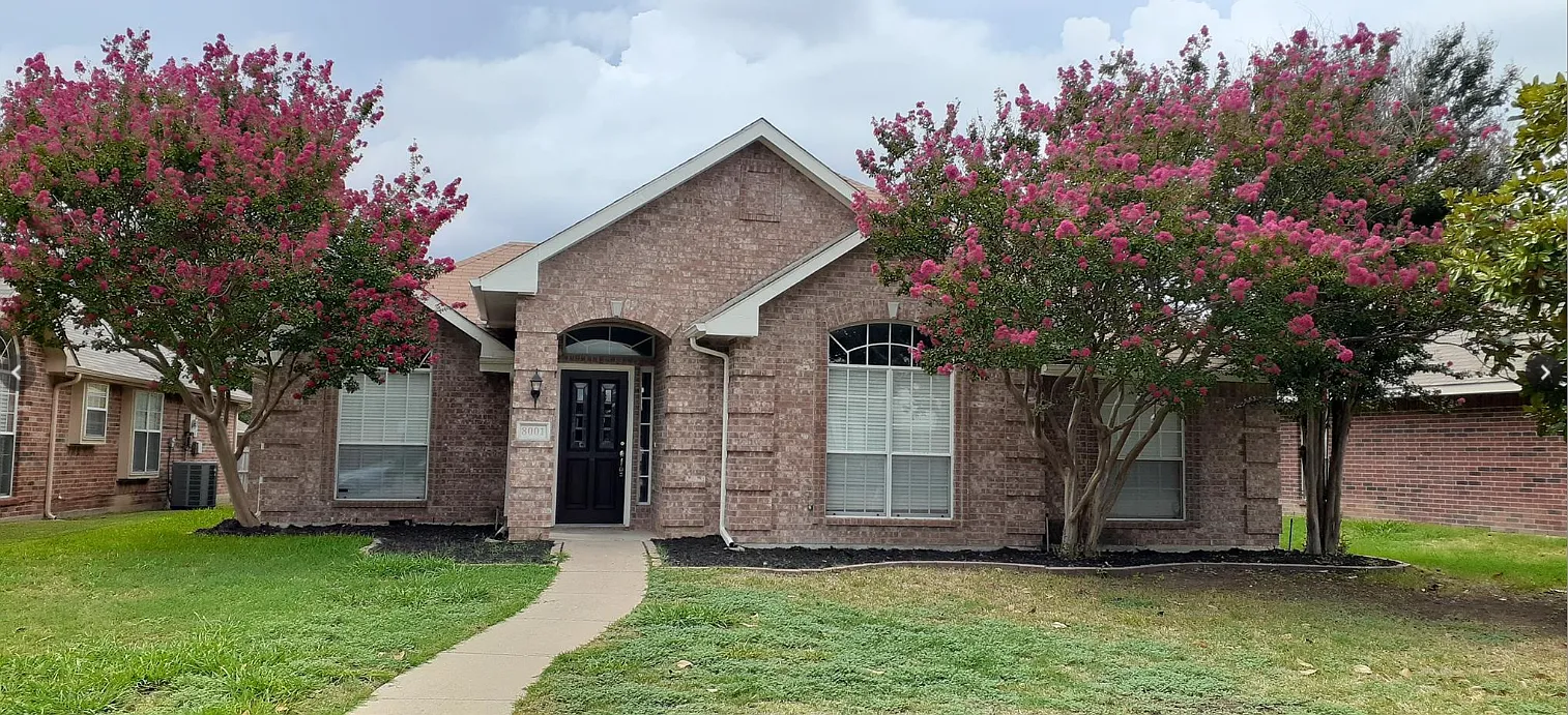 3 bed, 1820 sqft, $2,350 — Photo 1
