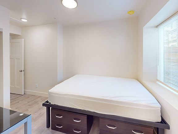 5th image of 912 Mary St #912M-04