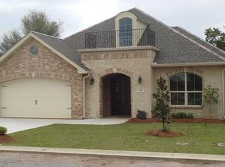 210 Fairway Villas Cr Cir, Diamondhead, MS 39525