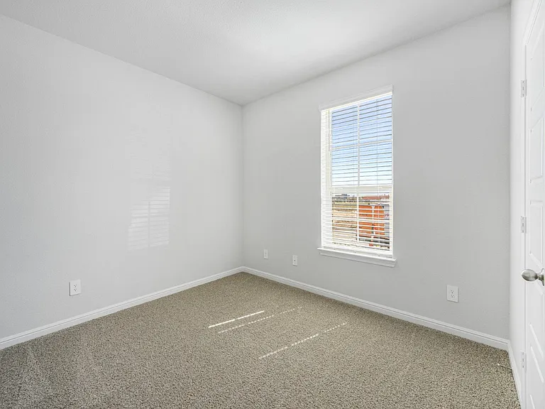 1208 Patti Ln — Photo 11