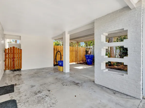 201 E 28th St, Riviera Beach, FL 33404