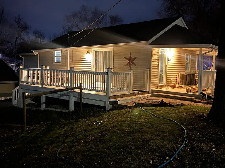 3512 NE Russell Rd — Photo 3