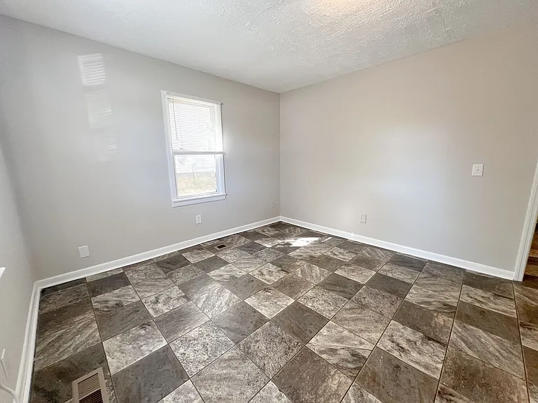1139 Main St — Photo 14