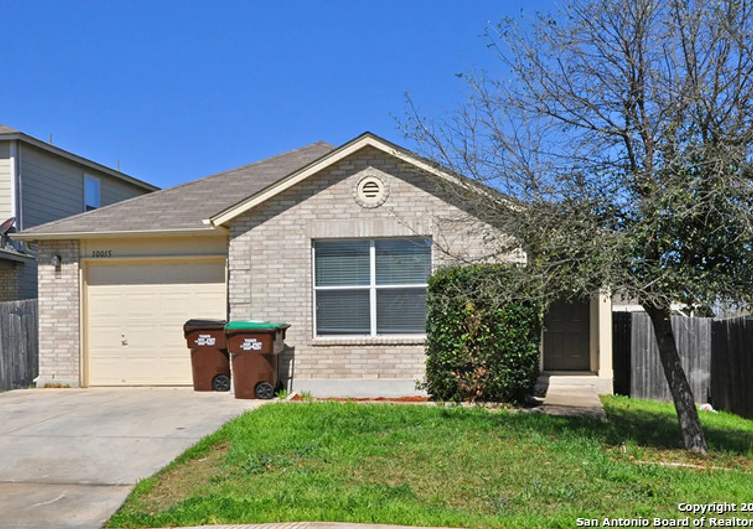 3 Bedroom 2 bath Sunset Subdivision — Photo 2