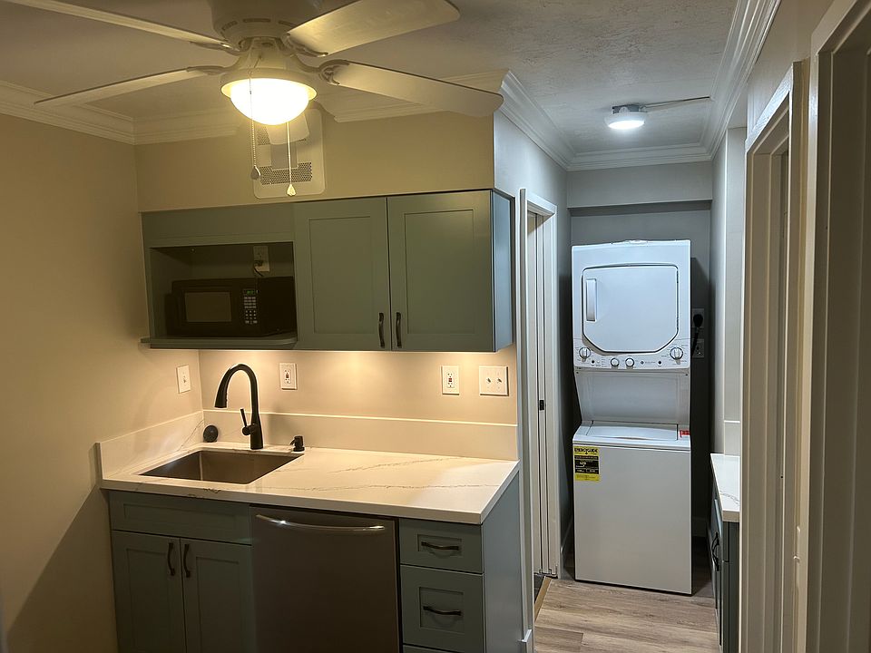 1st image of 1417-B1 Alexander St