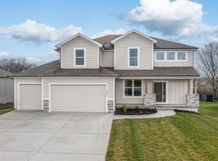 1688 N 163rd St, Basehor, KS 66007