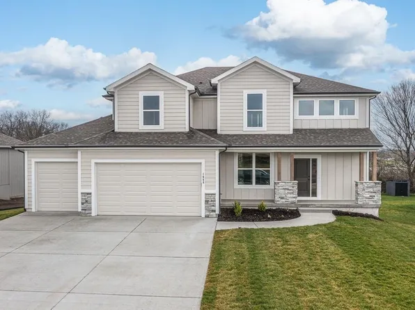 1688 N 163rd St, Basehor, KS 66007