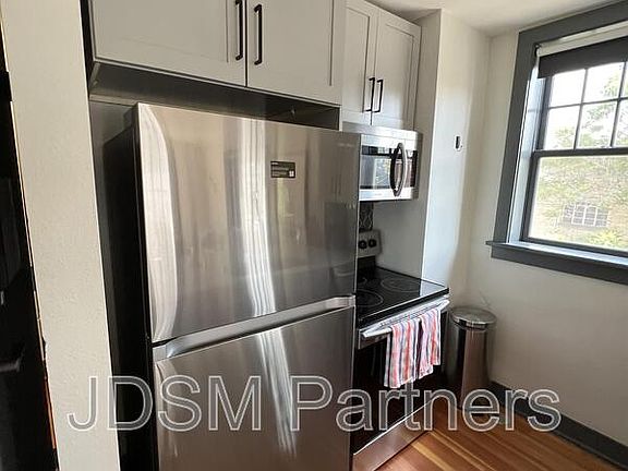 4th image of 630 E 16th Ave #302