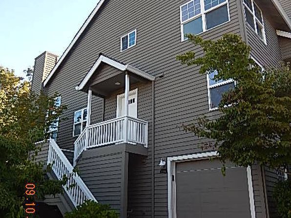 1744 NW Miller Hill Pl #1744