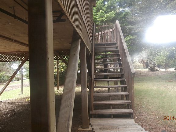 separate entrance for studio