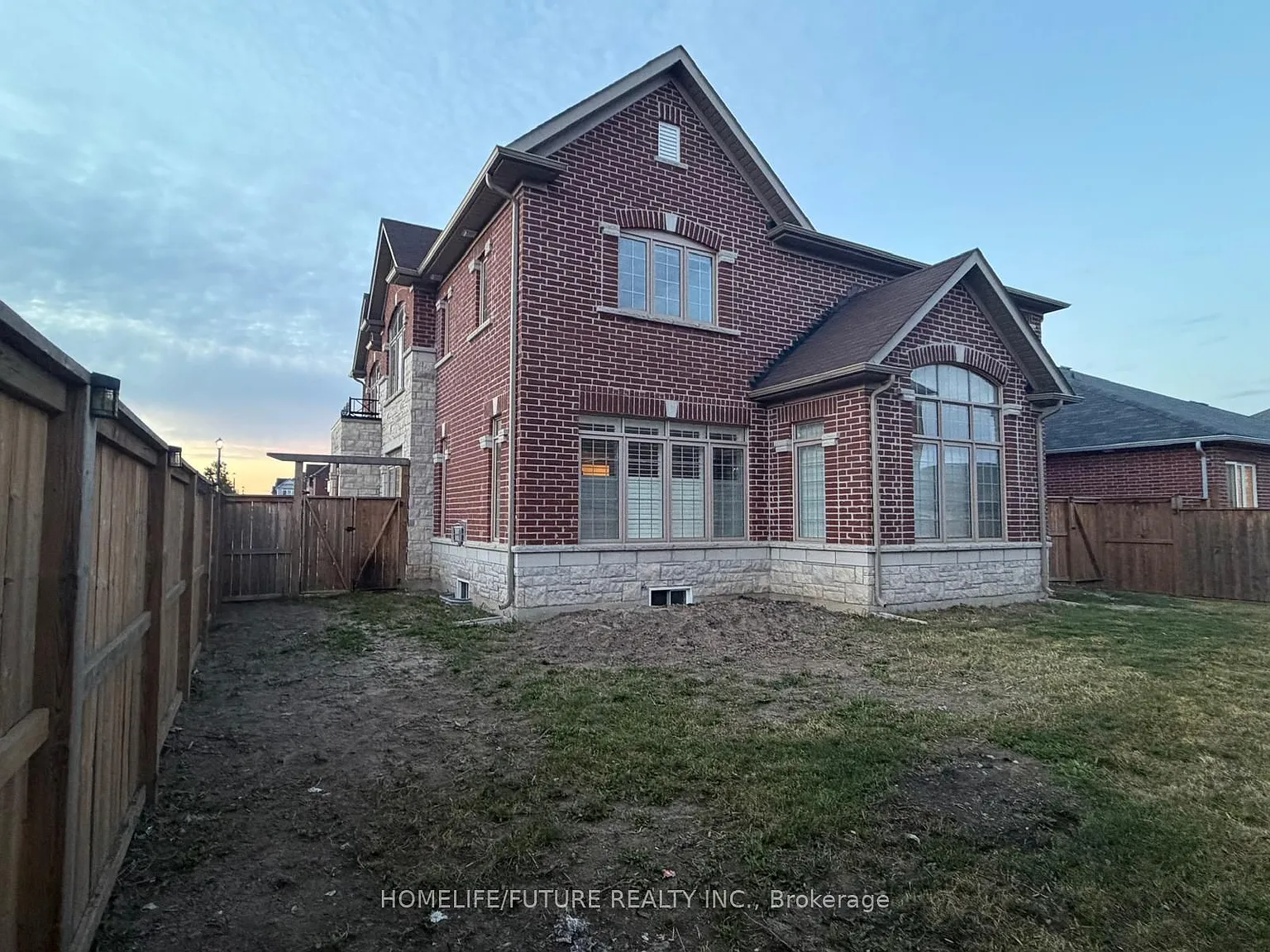 4 bed, $3,600 — Photo 3