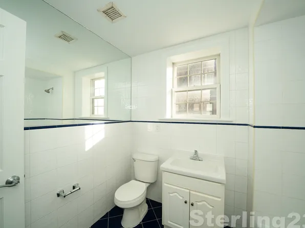 28-21 Astoria Boulevard image 15 of 15