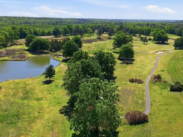 2003 Southwinds Ct — Photo 32