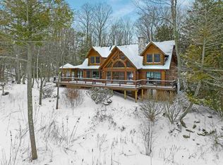 7150 N West Bay Shore Dr, Northport, MI 49670