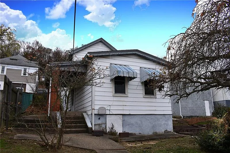 729 Delaware Ave photo 1
