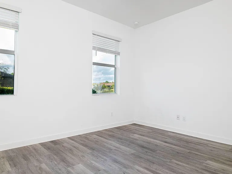 4530 NW Exchange Ave — Photo 13