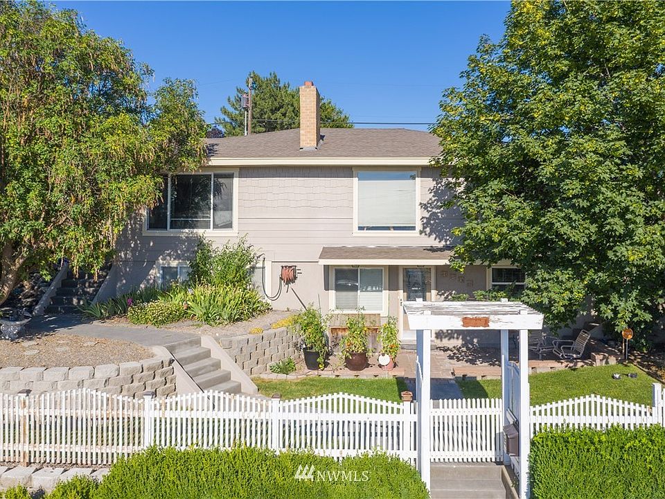 1211 S Baker Street, Moses Lake, WA 98837 Zillow